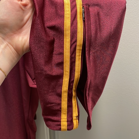 Sex Education Tracksuit, Collectible TV Memorabilia, Matching Set, Size S - Picture 10 of 12